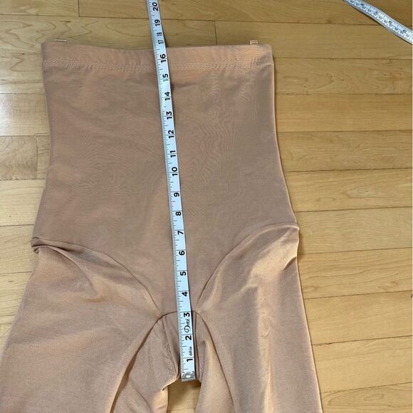 Honeylove SuperPower Short in Sand M NWT - Picture 11 of 12